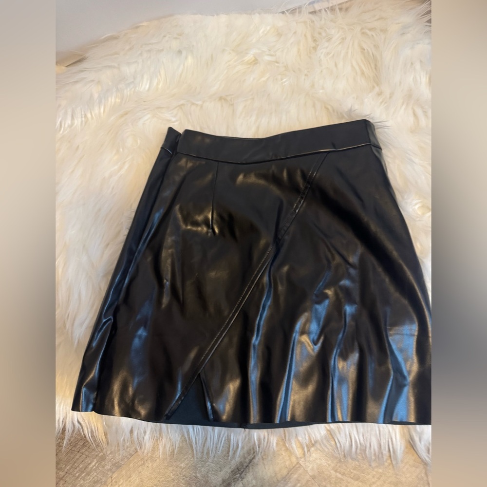 SHEIN size S/4 leather look black  mini skirt